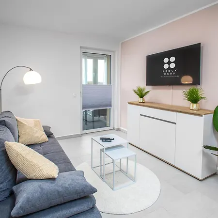 Апарт-отель Brockheus Riverside Aparthotel Magdeburg 4*