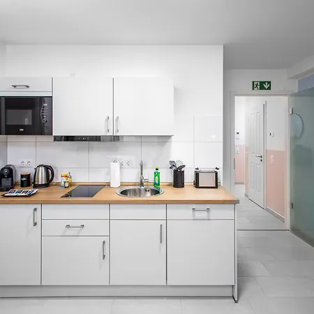 Brockheus Riverside Aparthotel Magdeburg Апарт-отель