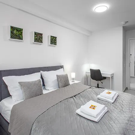 Brockheus Riverside Aparthotel Magdeburg Магдебург